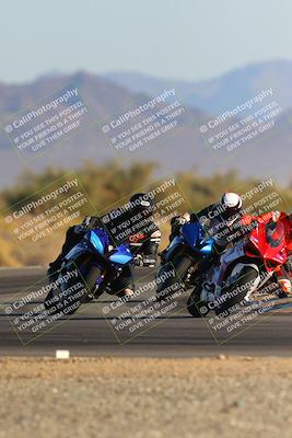 media/Dec-09-2023-SoCal Trackdays (Sat) [[76a8ac2686]]/Turn 15 Set 2 (245pm)/